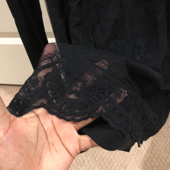 Lace top - Picture 2 of 4